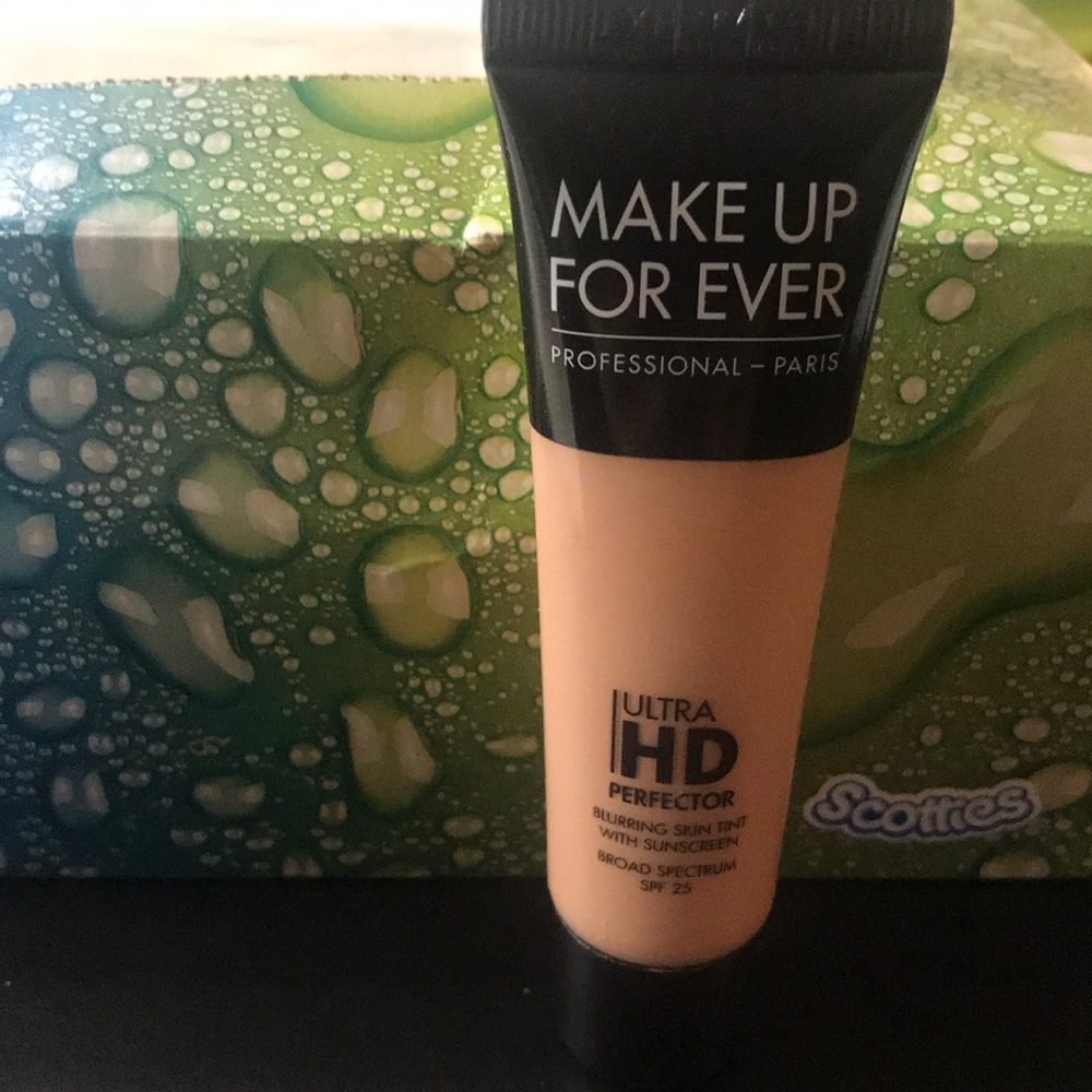 Makeup forever ultra HD perfector